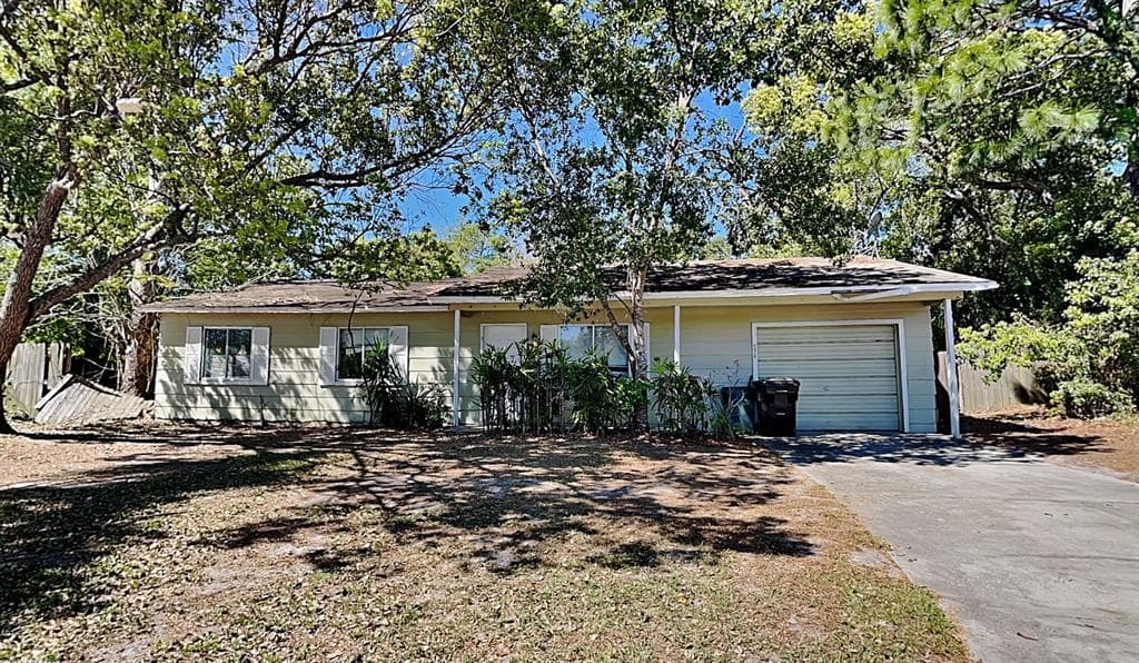 574 SEAN COURT APOPKA, FL 32712