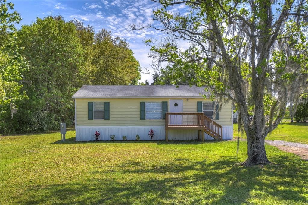 7617 BLAIR DRIVE WESLEY CHAPEL, FL 33544