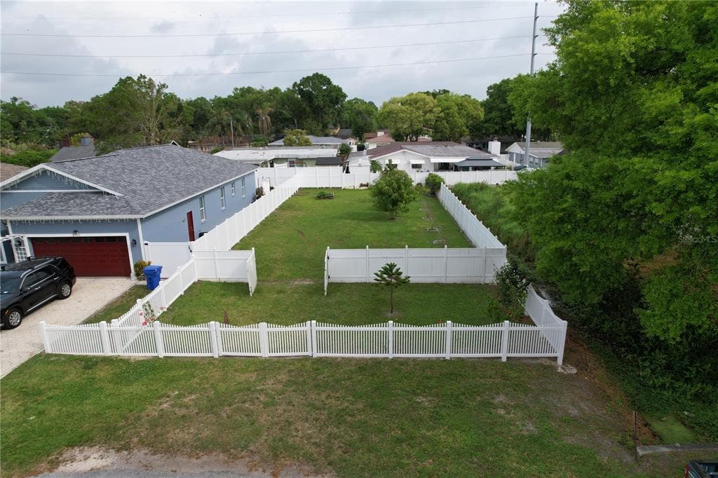 W SITKA STREET TAMPA, FL 33614