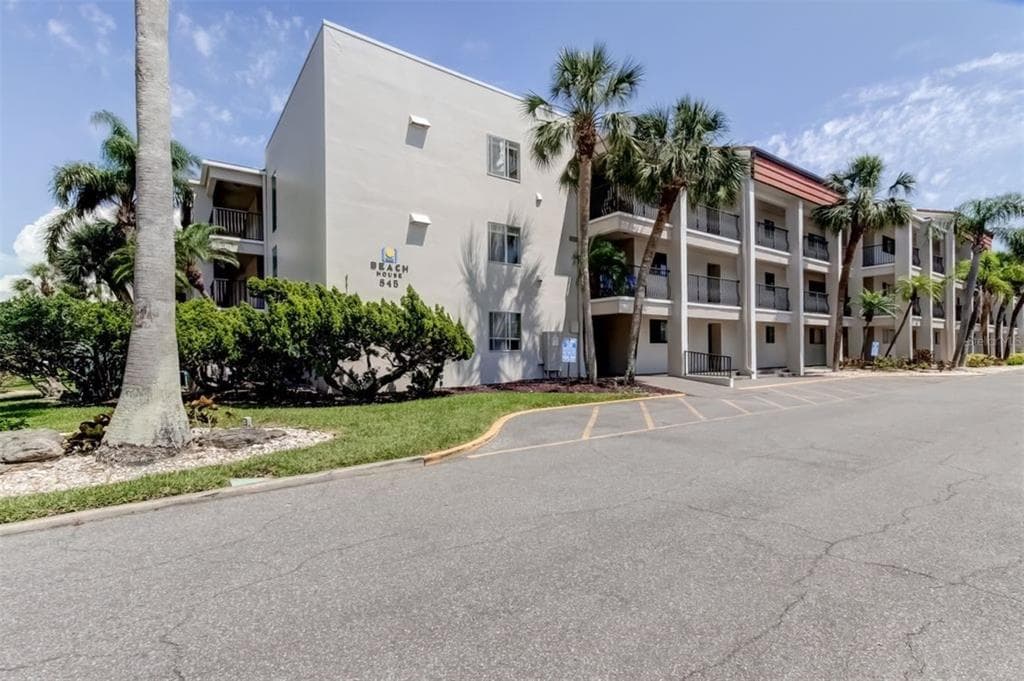 845 S GULFVIEW BOULEVARD UNIT 107 CLEARWATER, FL 33767