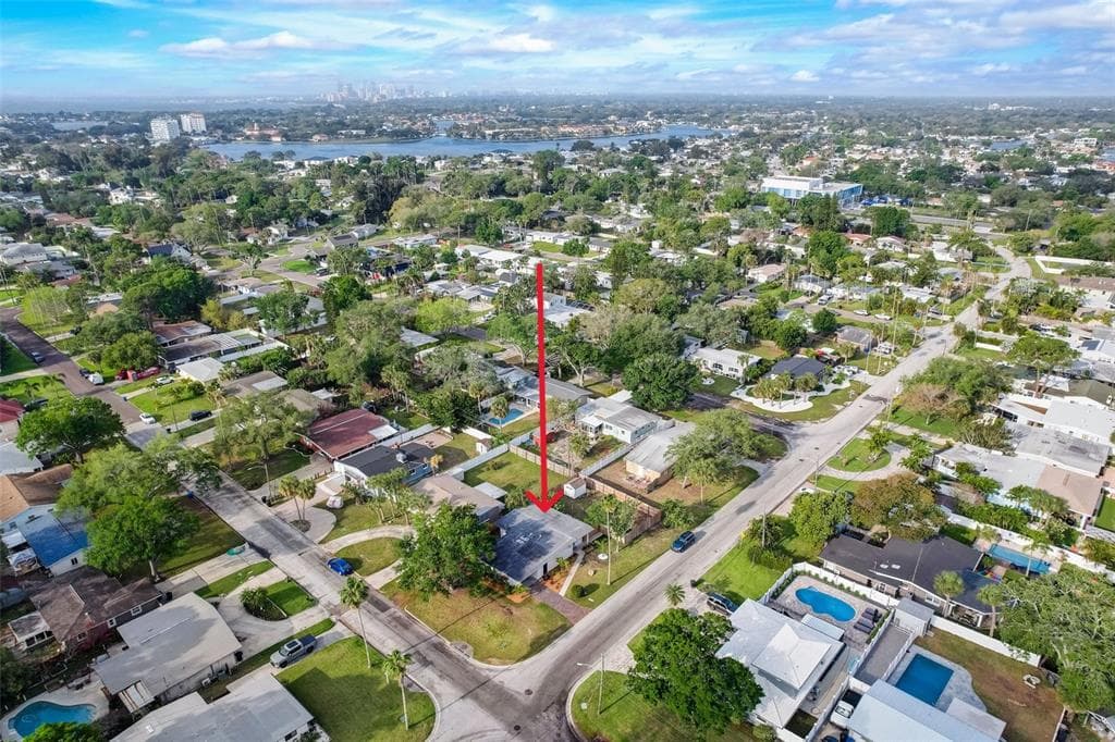 1590 DELAWARE AVENUE NE ST PETERSBURG, FL 33703