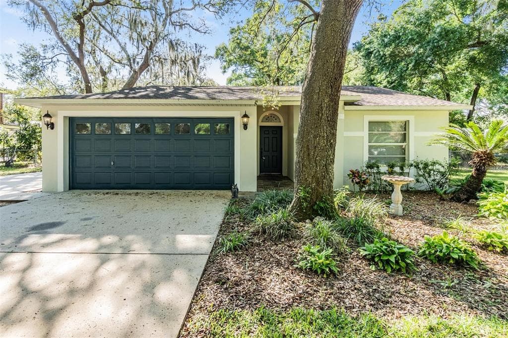 8609 DEE CIRCLE RIVERVIEW, FL 33569