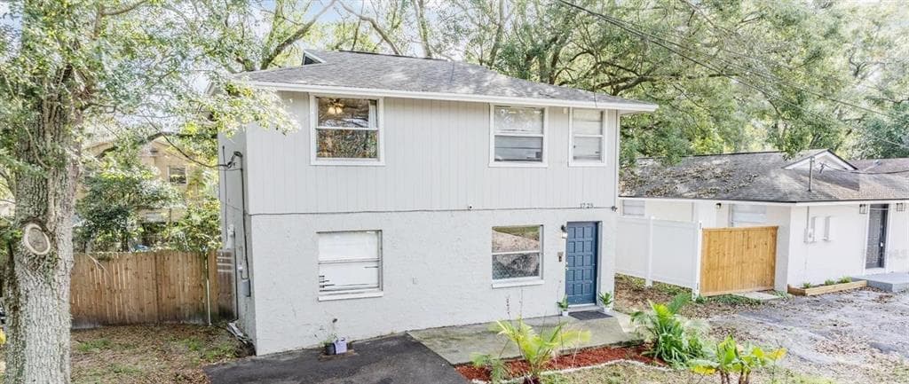 1725 E IDELL STREET TAMPA, FL 33604