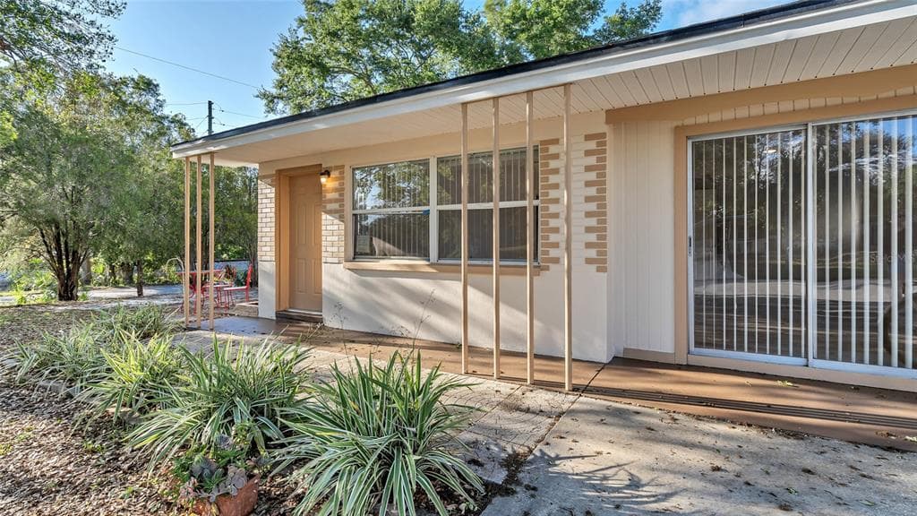1530 GENTRY STREET CLEARWATER, FL 33755