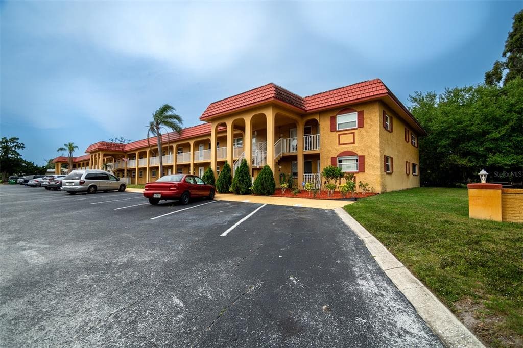 1300 S HERCULES AVENUE UNIT 9 CLEARWATER, FL 33764