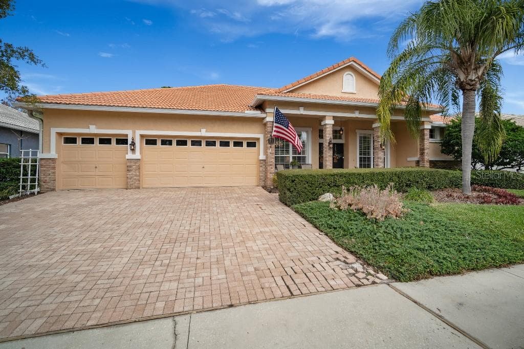 2809 SHORE BREEZE DRIVE TAMPA, FL 33611