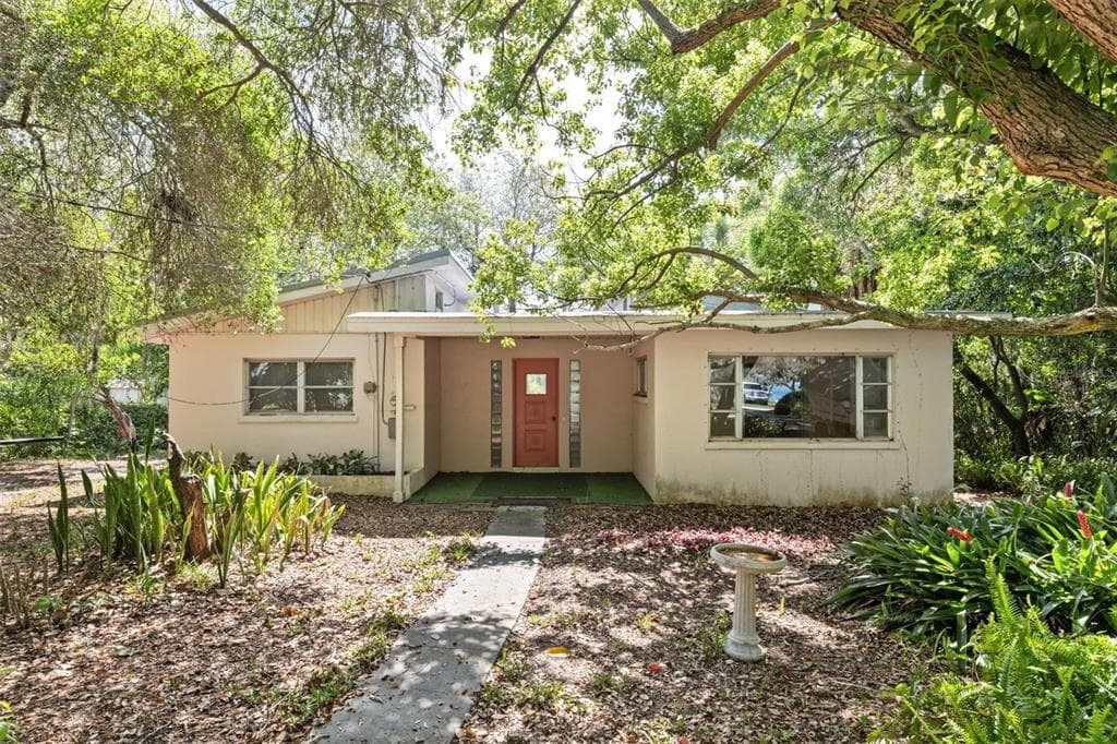 3124 BLUFF BOULEVARD HOLIDAY, FL 34691
