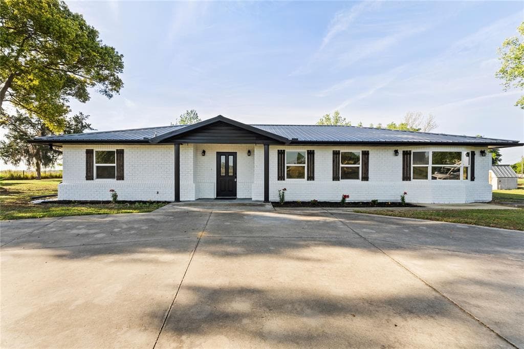 10400 N EM EN EL GROVE ROAD UMATILLA, FL 32784