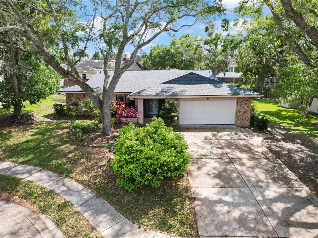 29 PINEWOOD CIRCLE SAFETY HARBOR, FL 34695