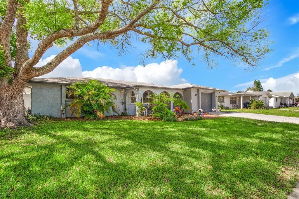 6812 SANDALWOOD DRIVE PORT RICHEY, FL 34668