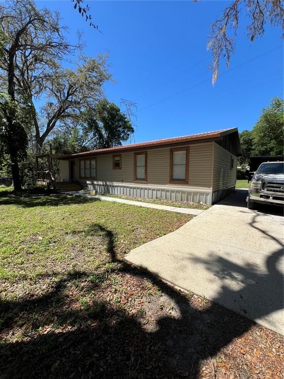 12426 ELOIAN DRIVE THONOTOSASSA, FL 33592
