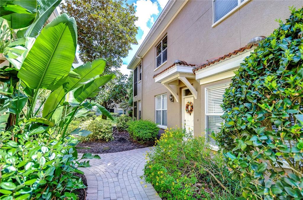 4933 ANNISTON CIRCLE TAMPA, FL 33647