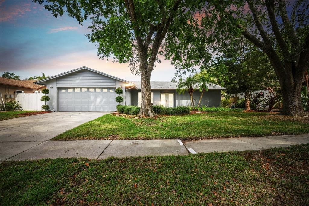 3215 TARAGROVE DRIVE TAMPA, FL 33618
