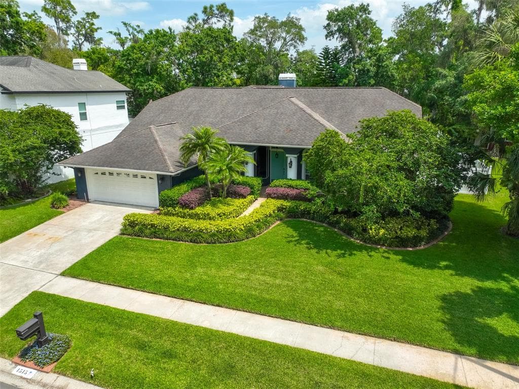 1515 HOLLEMAN DRIVE VALRICO, FL 33596