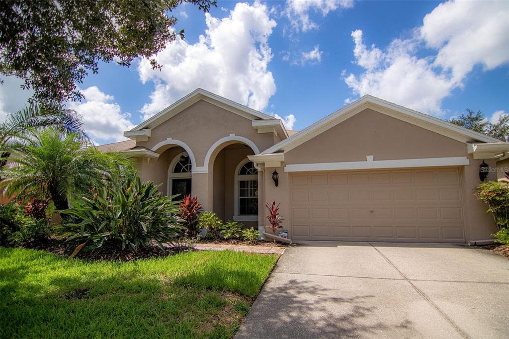5839 HERONRISE CRESCENT DRIVE LITHIA, FL 33547