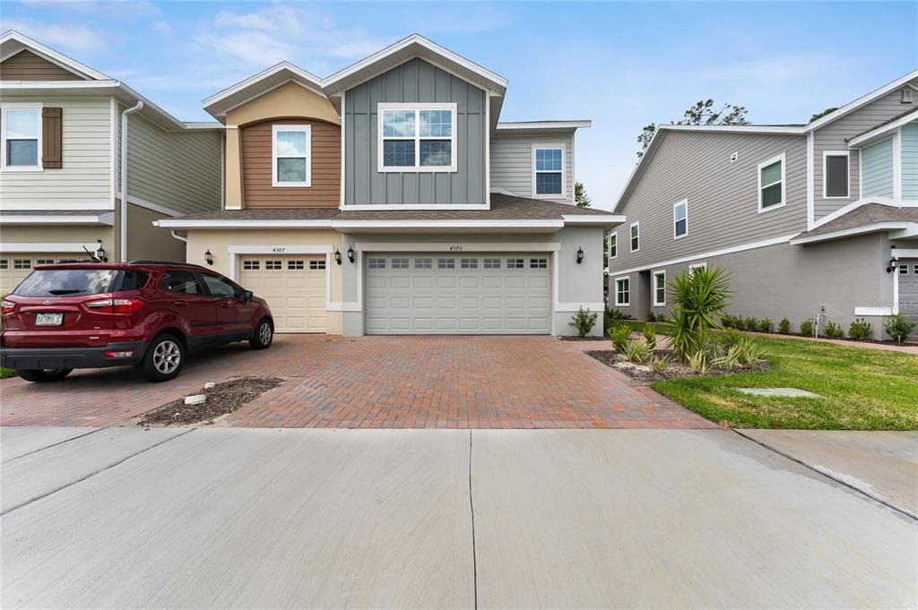 4393 PARAGLIDER PLACE WESLEY CHAPEL, FL 33545