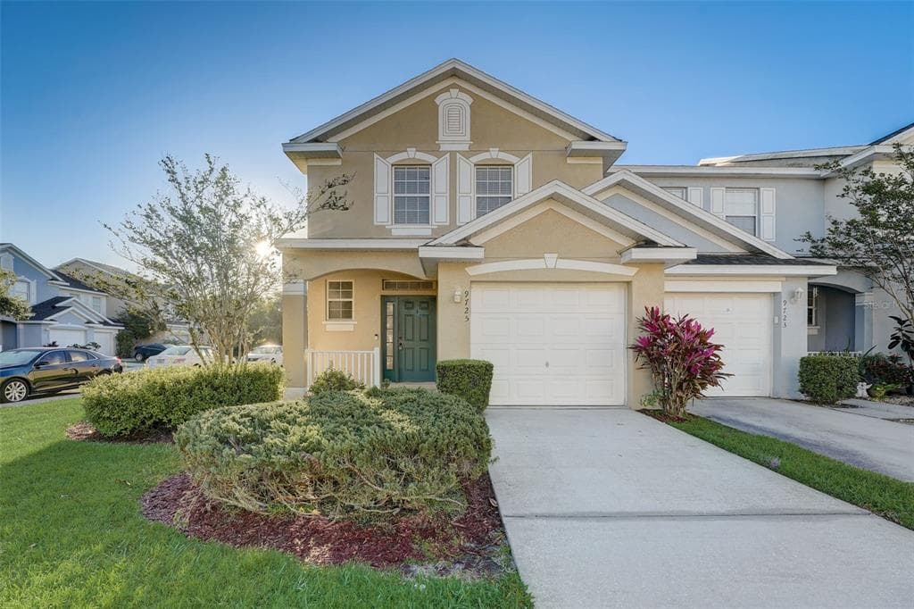 9725 CARLSDALE DRIVE RIVERVIEW, FL 33578