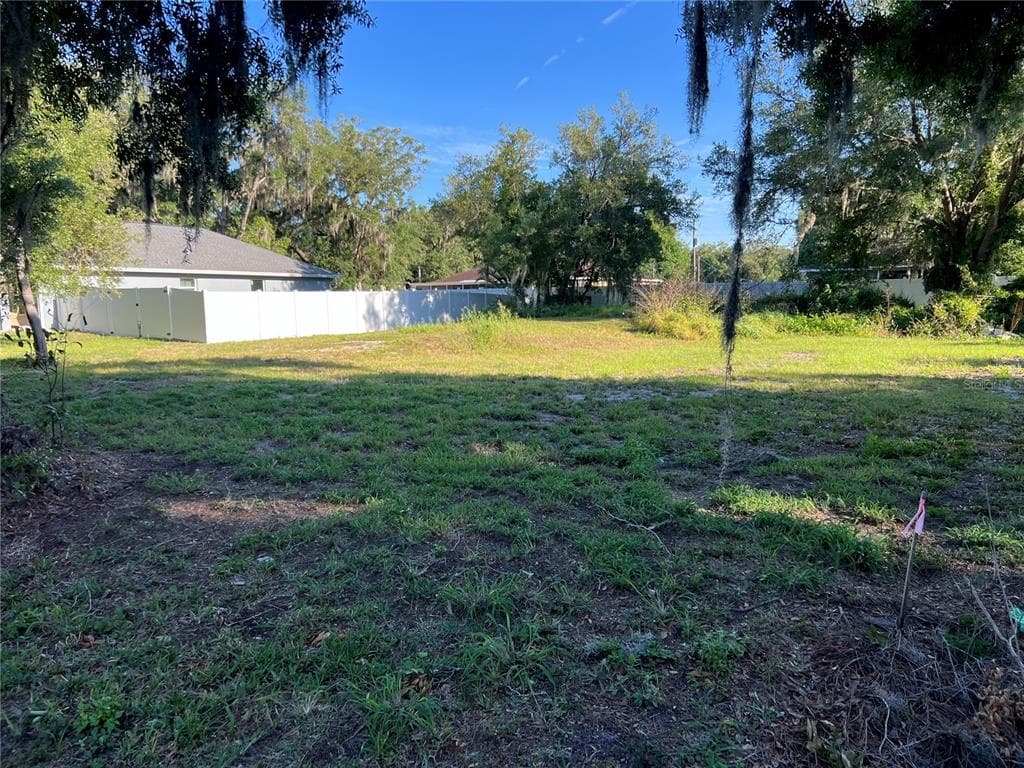 11935 82ND LANE E