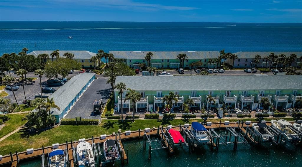 4749 COQUINA KEY DRIVE SE