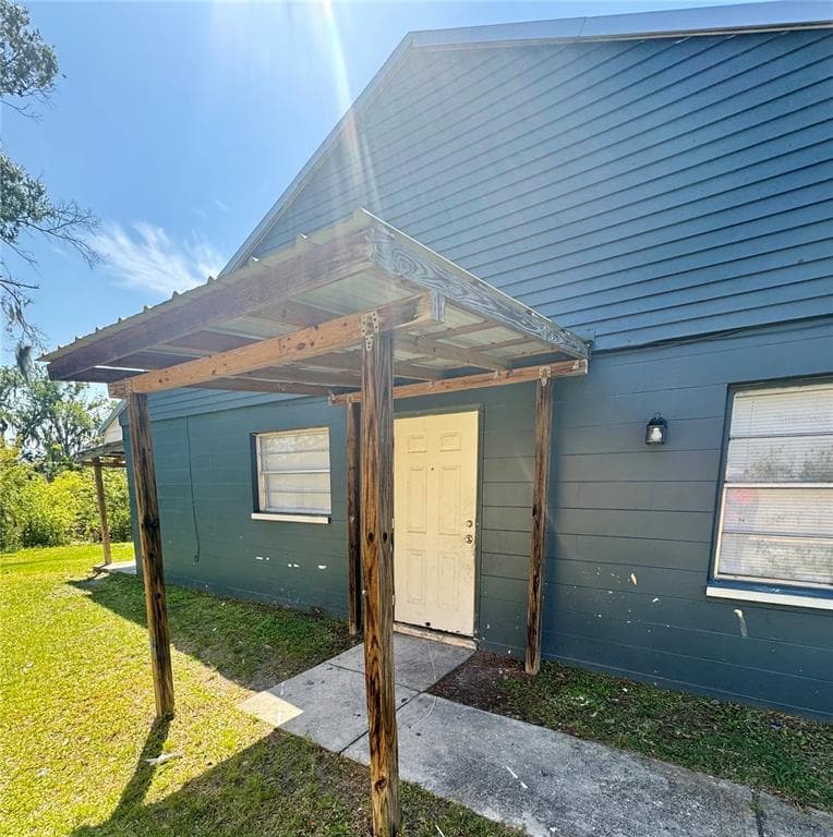 1334 FAIRWAY DRIVE