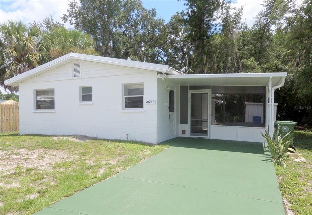 2616 3RD AVENUE E BRADENTON, FL 34208