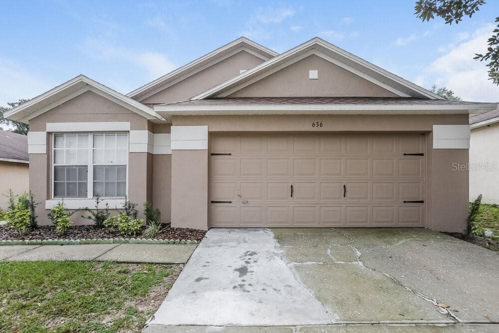 636 FALLING OAK COVE APOPKA, FL 32703