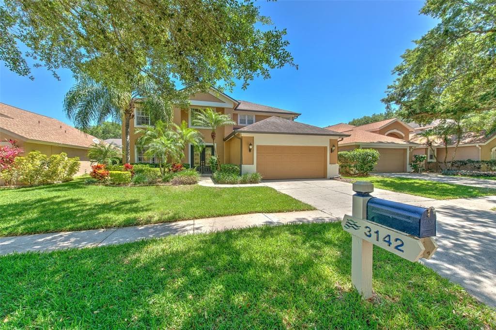 3142 BENT CREEK DR VALRICO, FL 33596
