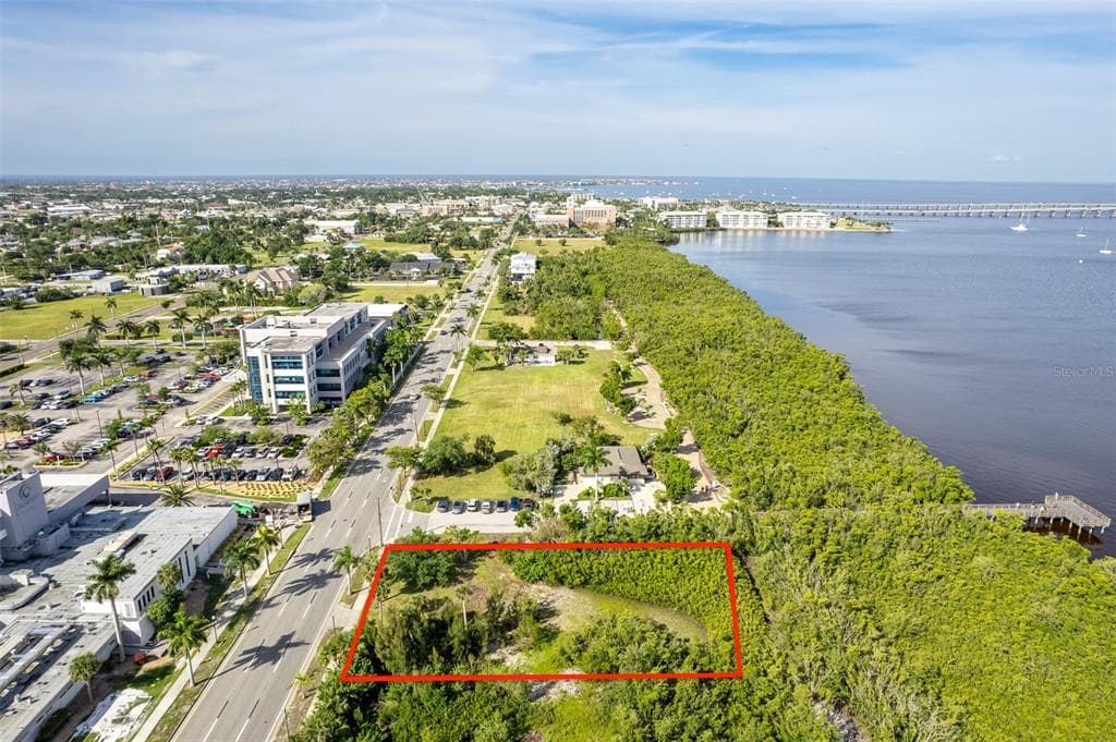 806 E MARION AVENUE PUNTA GORDA, FL 33950