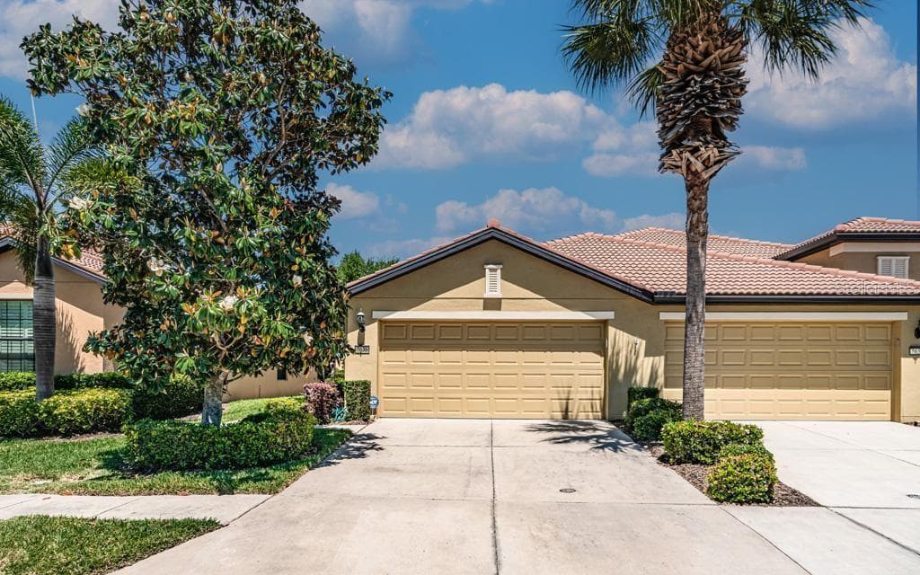 5636 SUNSET FALLS DRIVE APOLLO BEACH, FL 33572