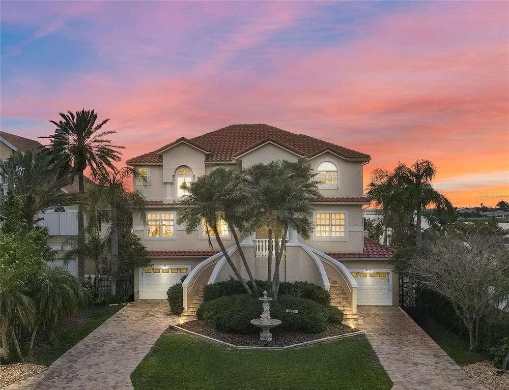 2424 BAYWOOD DRIVE W