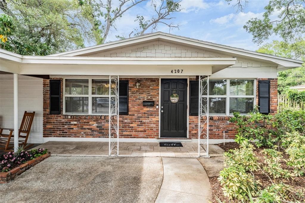 4207 W NEPTUNE STREET TAMPA, FL 33629