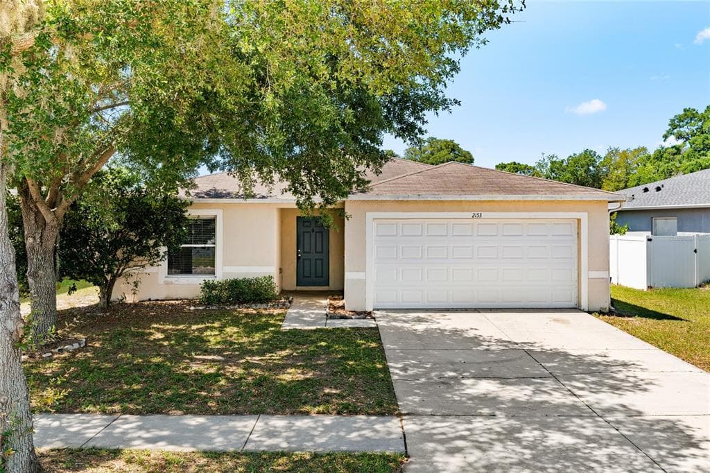 2153 ASHLEY LAKES DRIVE ODESSA, FL 33556