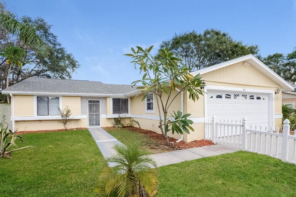 7511 BREEZEWOOD COURT PORT RICHEY, FL 34668
