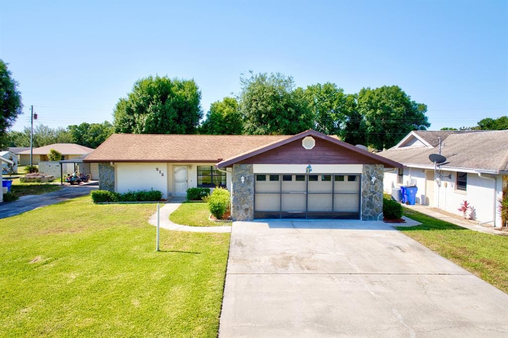 212 SPARROW AVENUE SEBRING, FL 33870