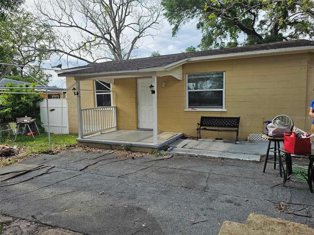 704 E WILMA STREET TAMPA, FL 33612