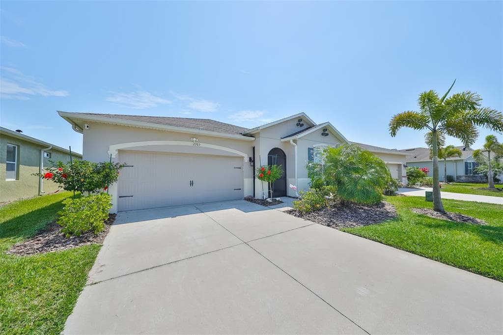 2765 CANYON CREST DRIVE LAKELAND, FL 33811