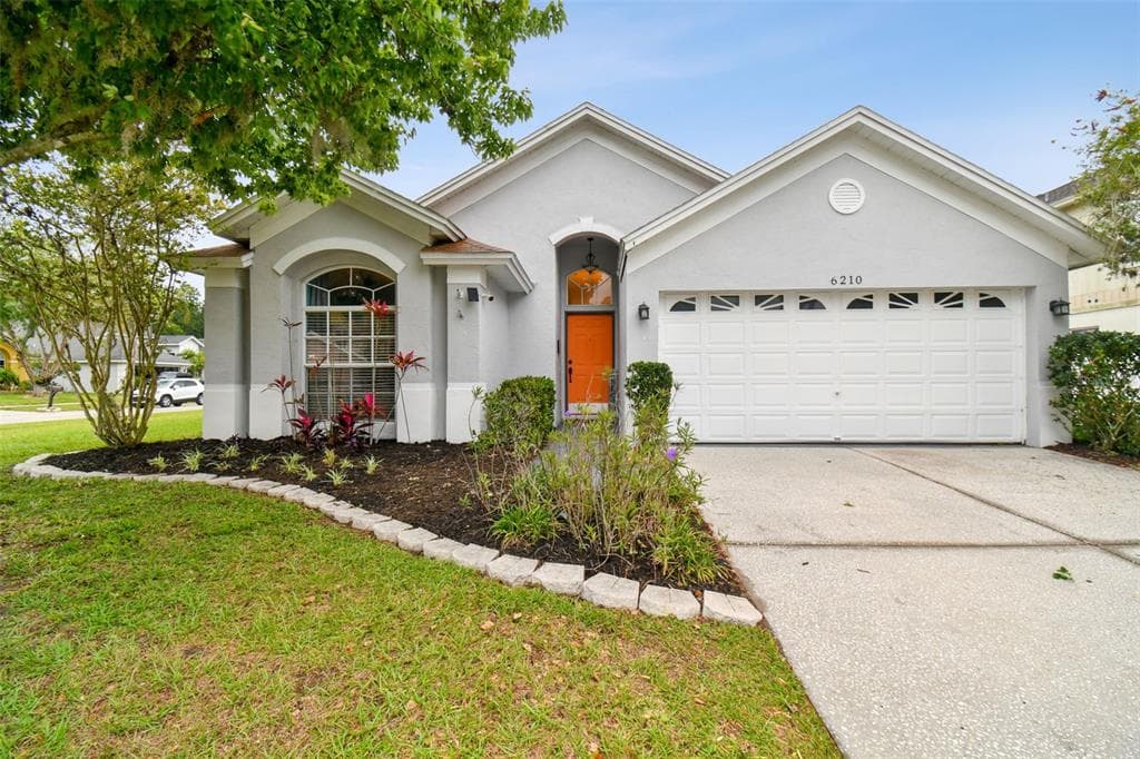 6210 WEATHERWOOD CIRCLE WESLEY CHAPEL, FL 33545