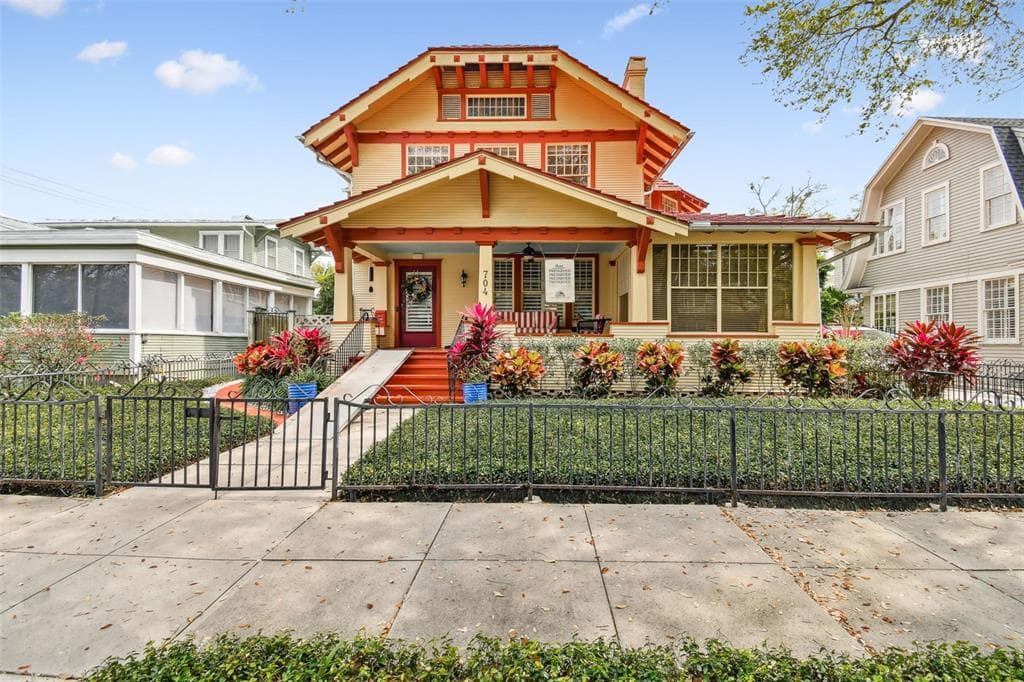 704 S NEWPORT AVENUE TAMPA, FL 33606