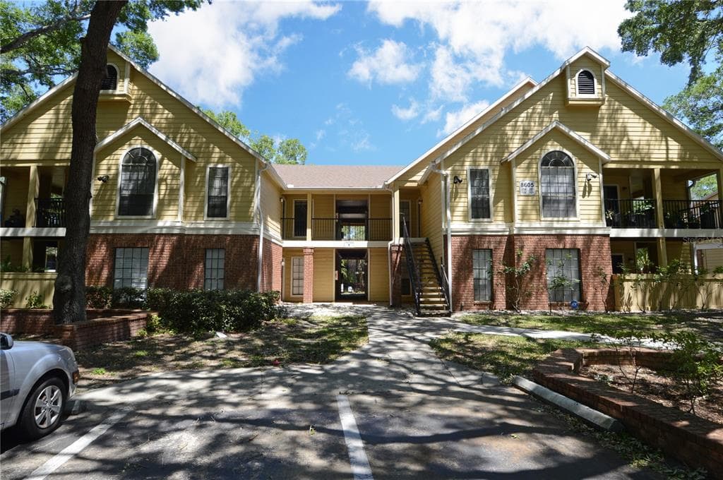 8605 MALLARD RESERVE DRIVE UNIT 202 TAMPA, FL 33614