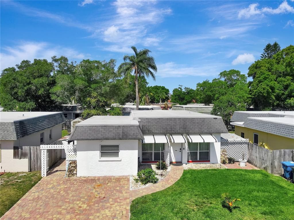 12310 MALLORY DRIVE LARGO, FL 33774