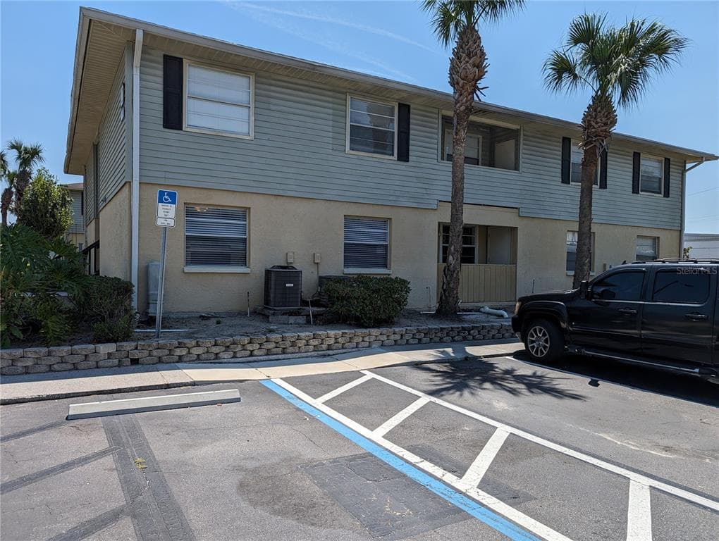 216 BERRY TREE PLACE UNIT 216 BRANDON, FL 33510