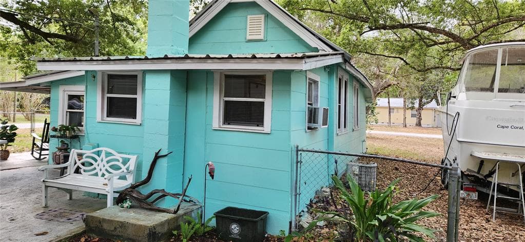 320 LINCOLN AVENUE BROOKSVILLE, FL 34604