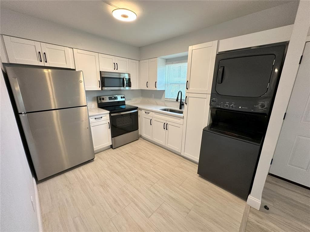 11312 N 52ND STREET UNIT 8 TAMPA, FL 33617
