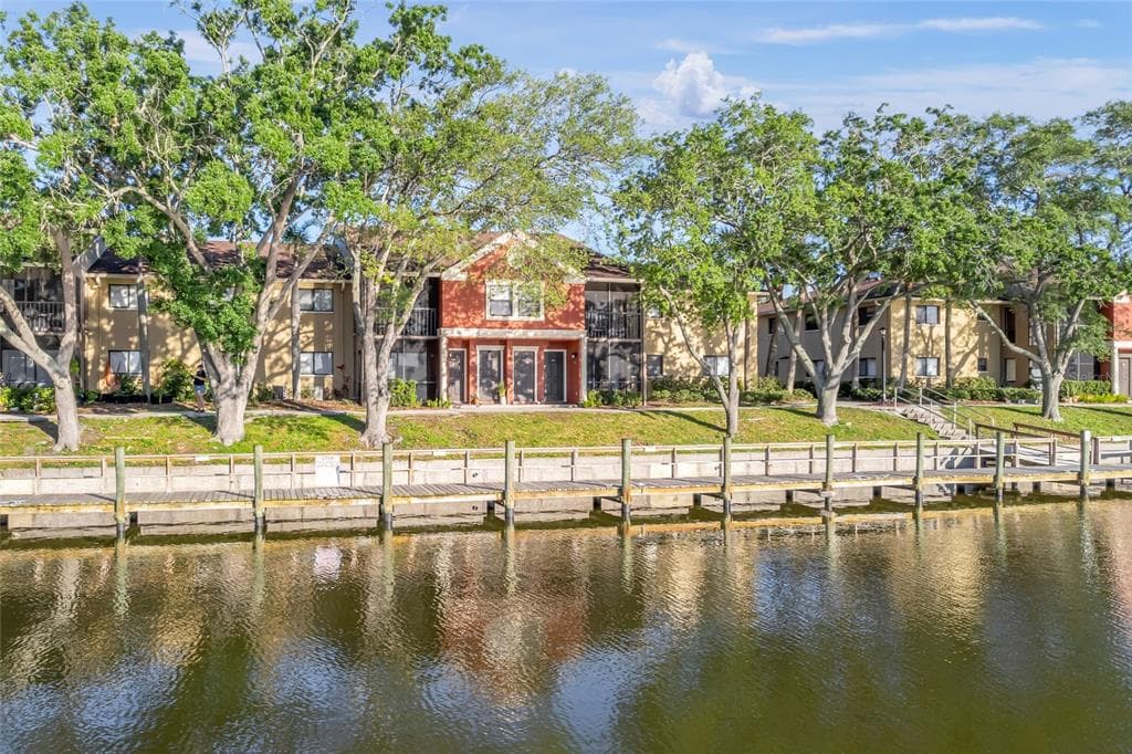 5684 BAYWATER DRIVE TAMPA, FL 33615