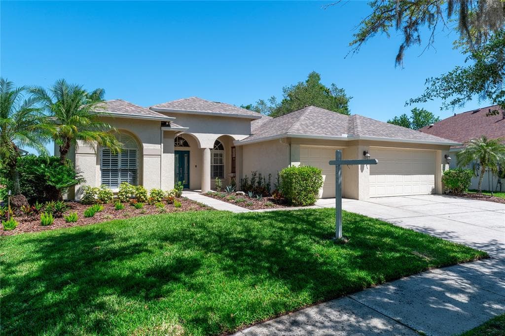 9432 HUNTERS POND DRIVE TAMPA, FL 33647