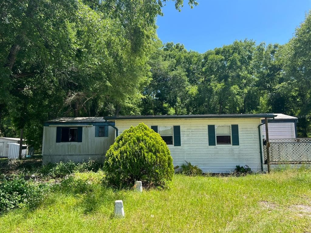 20066 COUNTY ROAD 137 WELLBORN, FL 32094