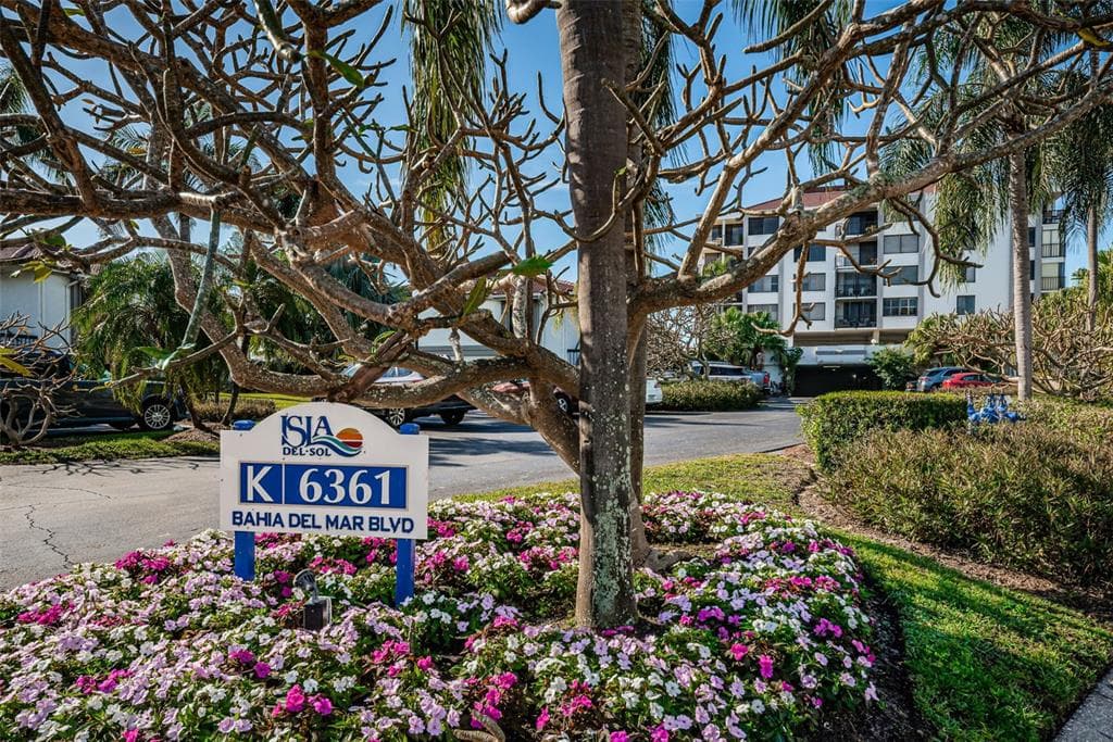 6361 BAHIA DEL MAR BOULEVARD UNIT 605 ST PETERSBURG, FL 33715