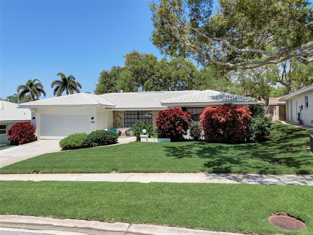 12243 69TH TERRACE SEMINOLE, FL 33772