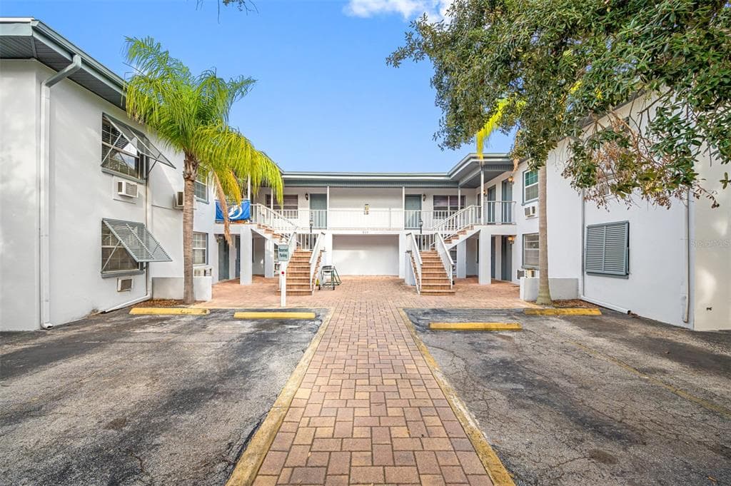 211 DANUBE AVENUE UNIT 12 TAMPA, FL 33606