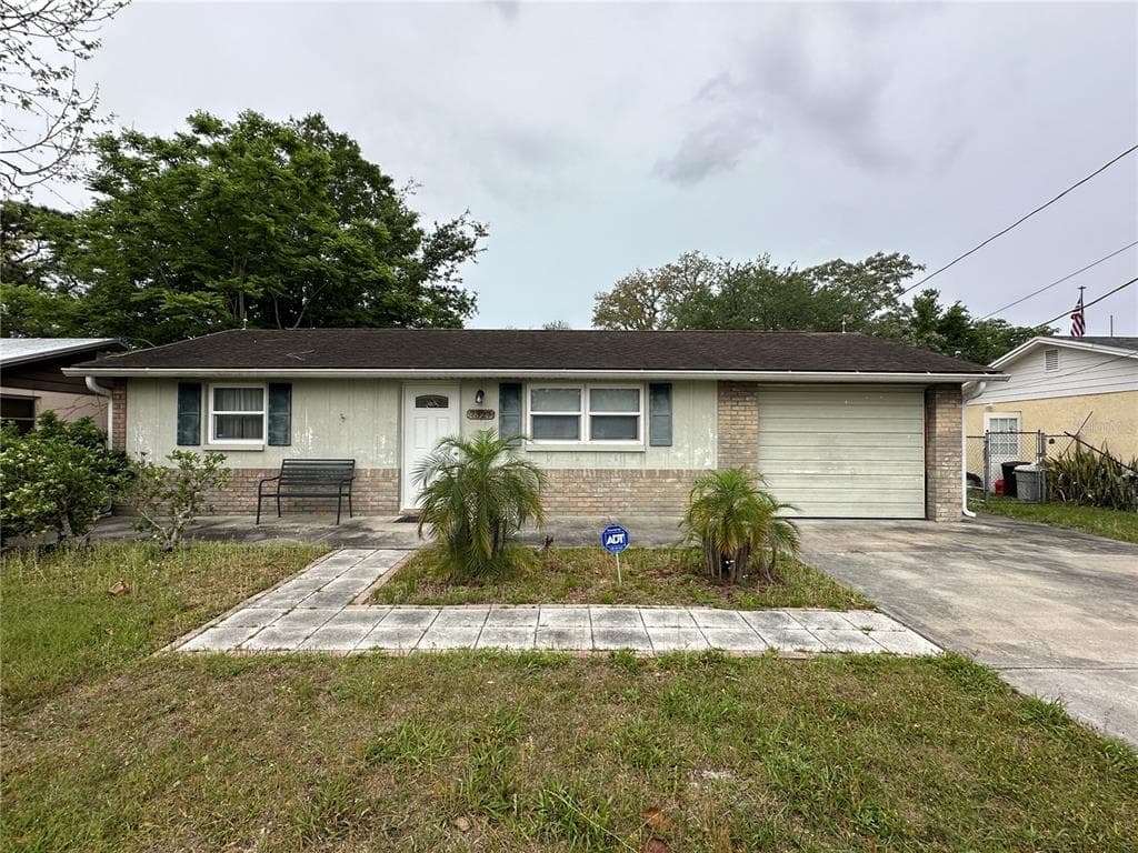 7327 KNOLL DRIVE NEW PORT RICHEY, FL 34653
